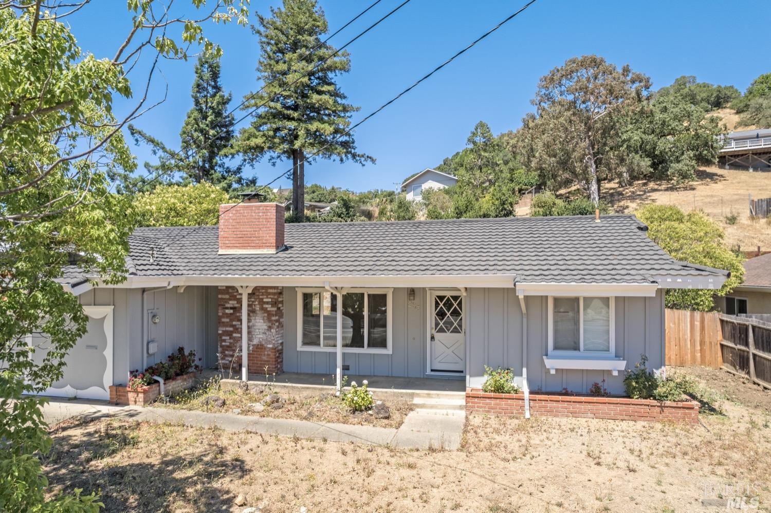 2113 Las Gallinas Avenue