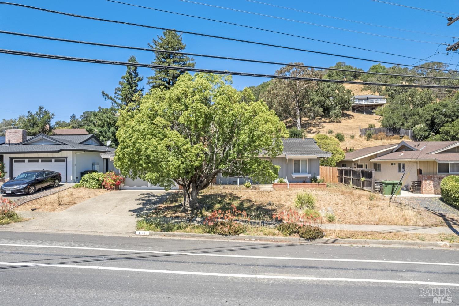 2113 Las Gallinas Avenue