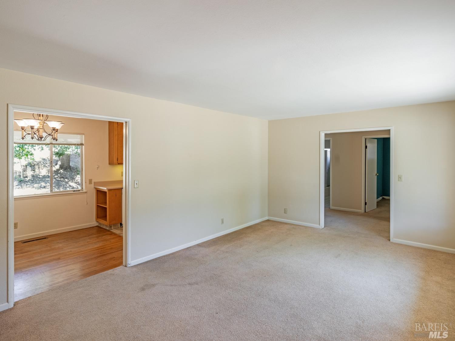 2113 Las Gallinas Avenue