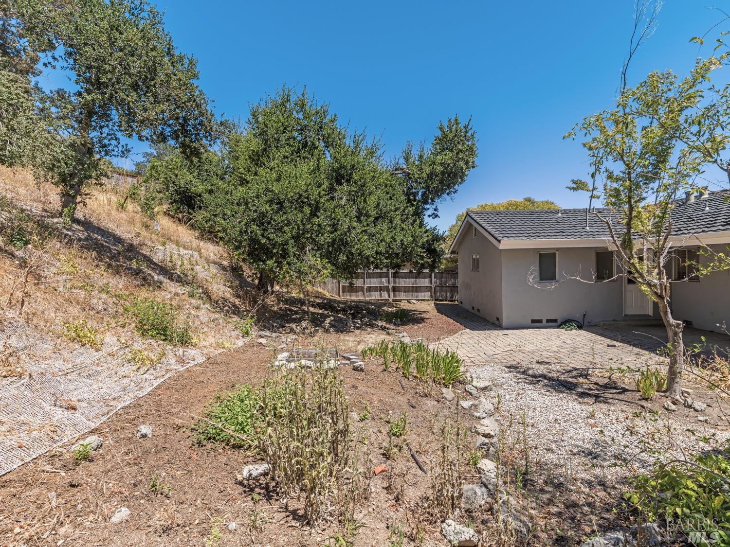 2113 Las Gallinas Avenue