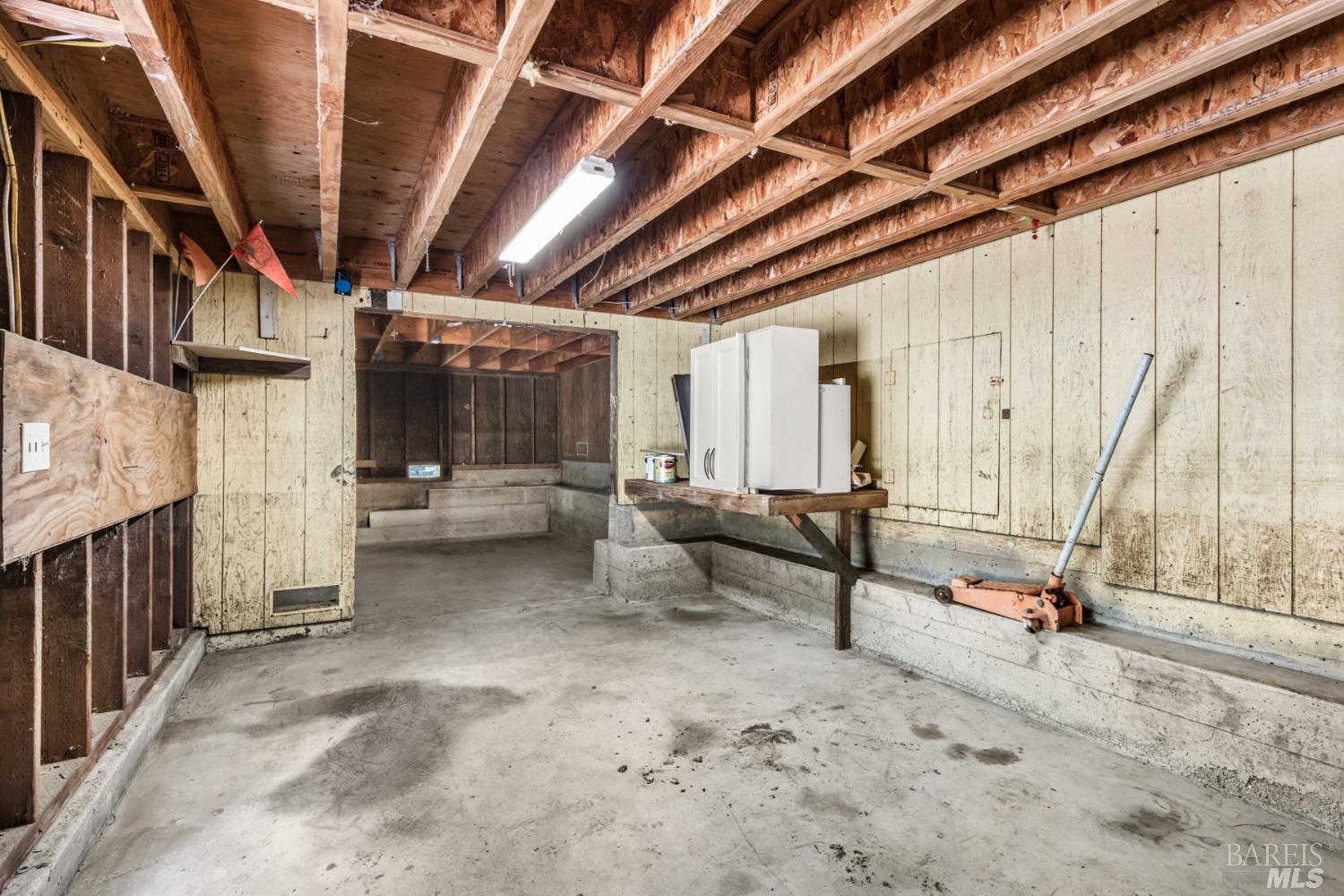 825 Austin Creek Road