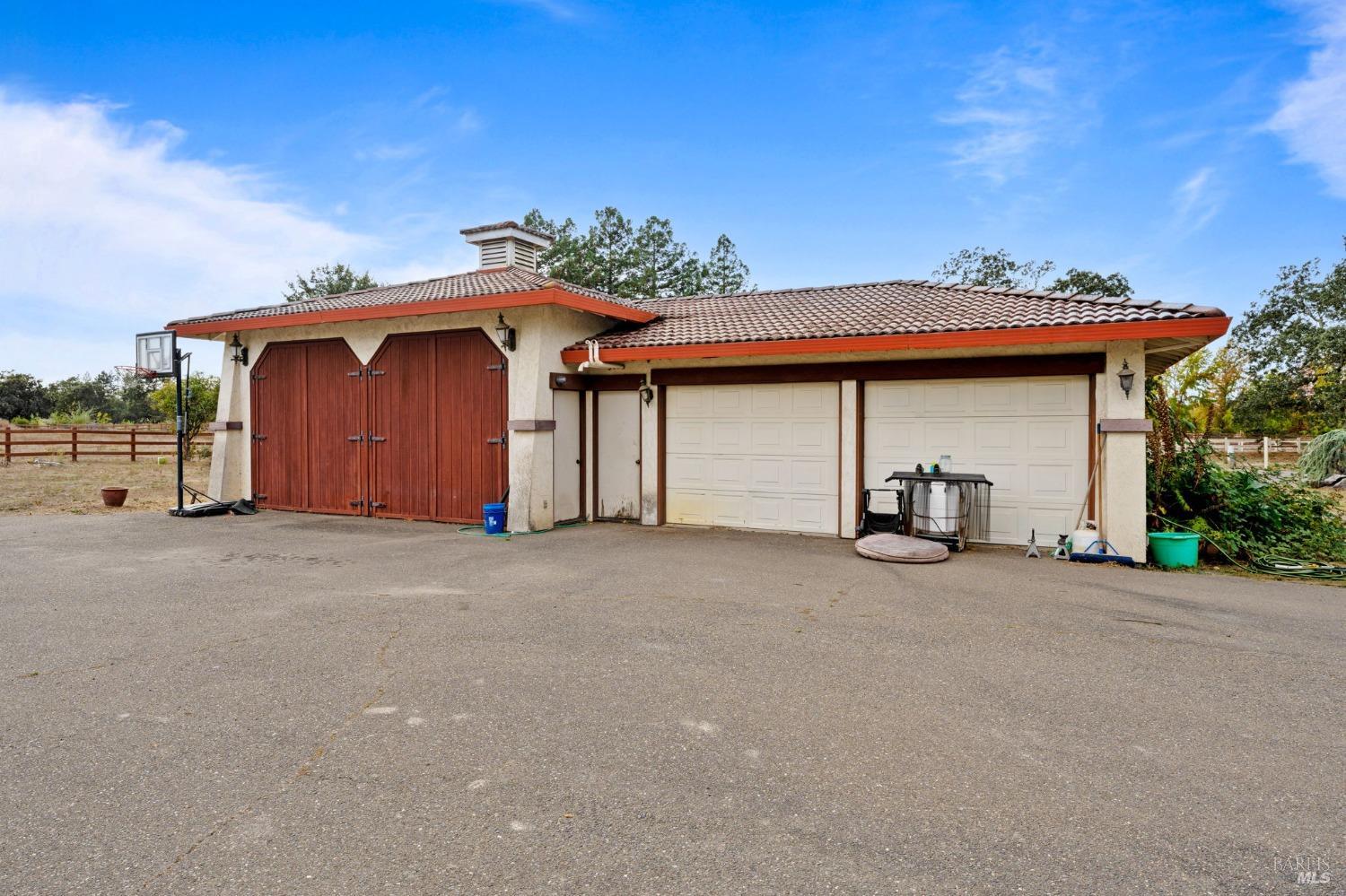 5498 Bravo Toro Lane