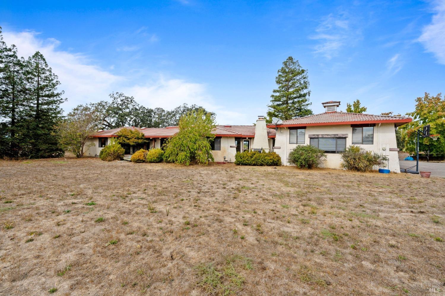 5498 Bravo Toro Lane