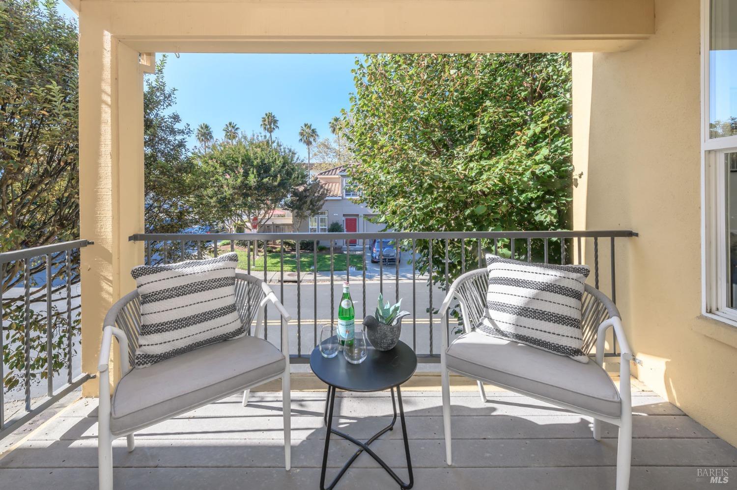 106 Amelia Way