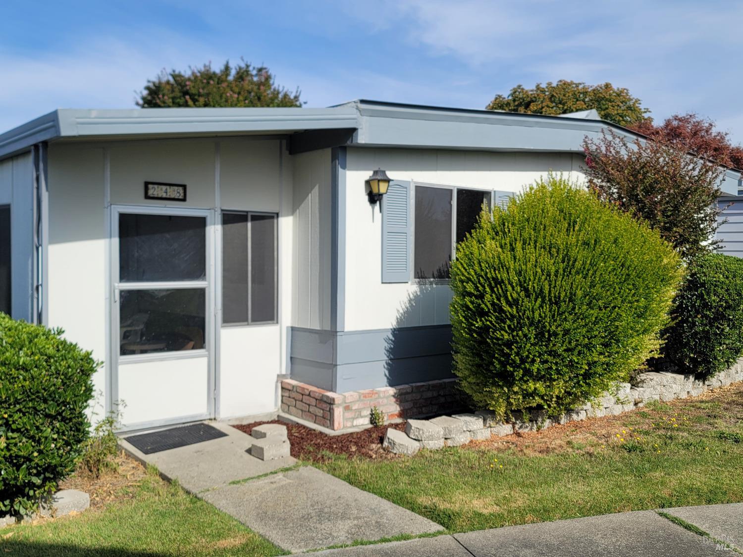 248 Parque Cabana #175