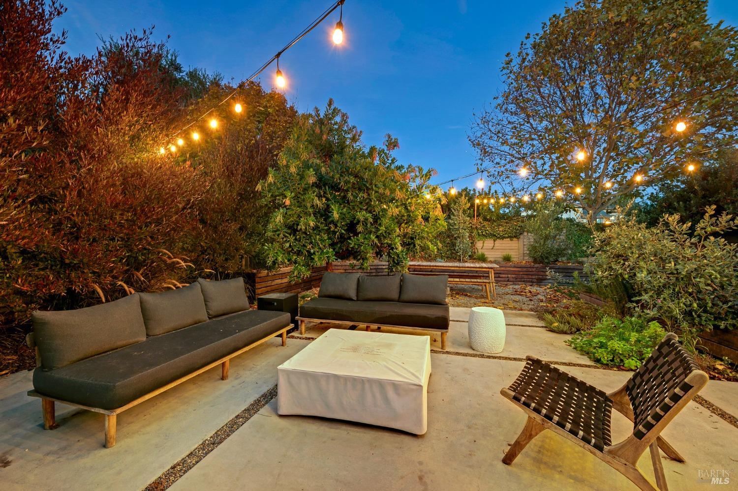 471 Pleasant Hill Avenue N