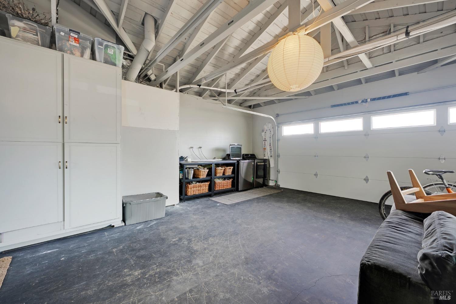 471 Pleasant Hill Avenue N