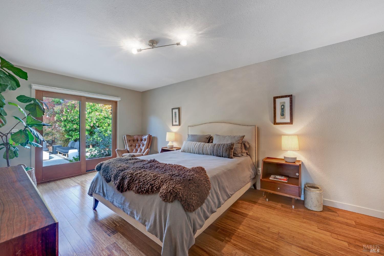 471 Pleasant Hill Avenue N