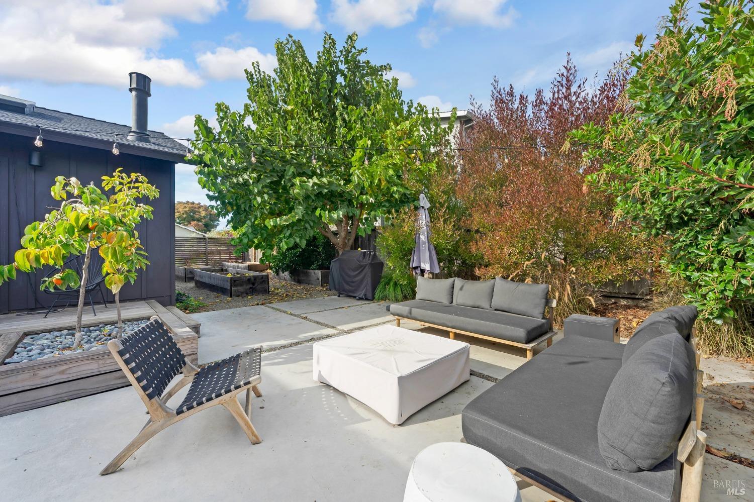 471 Pleasant Hill Avenue N