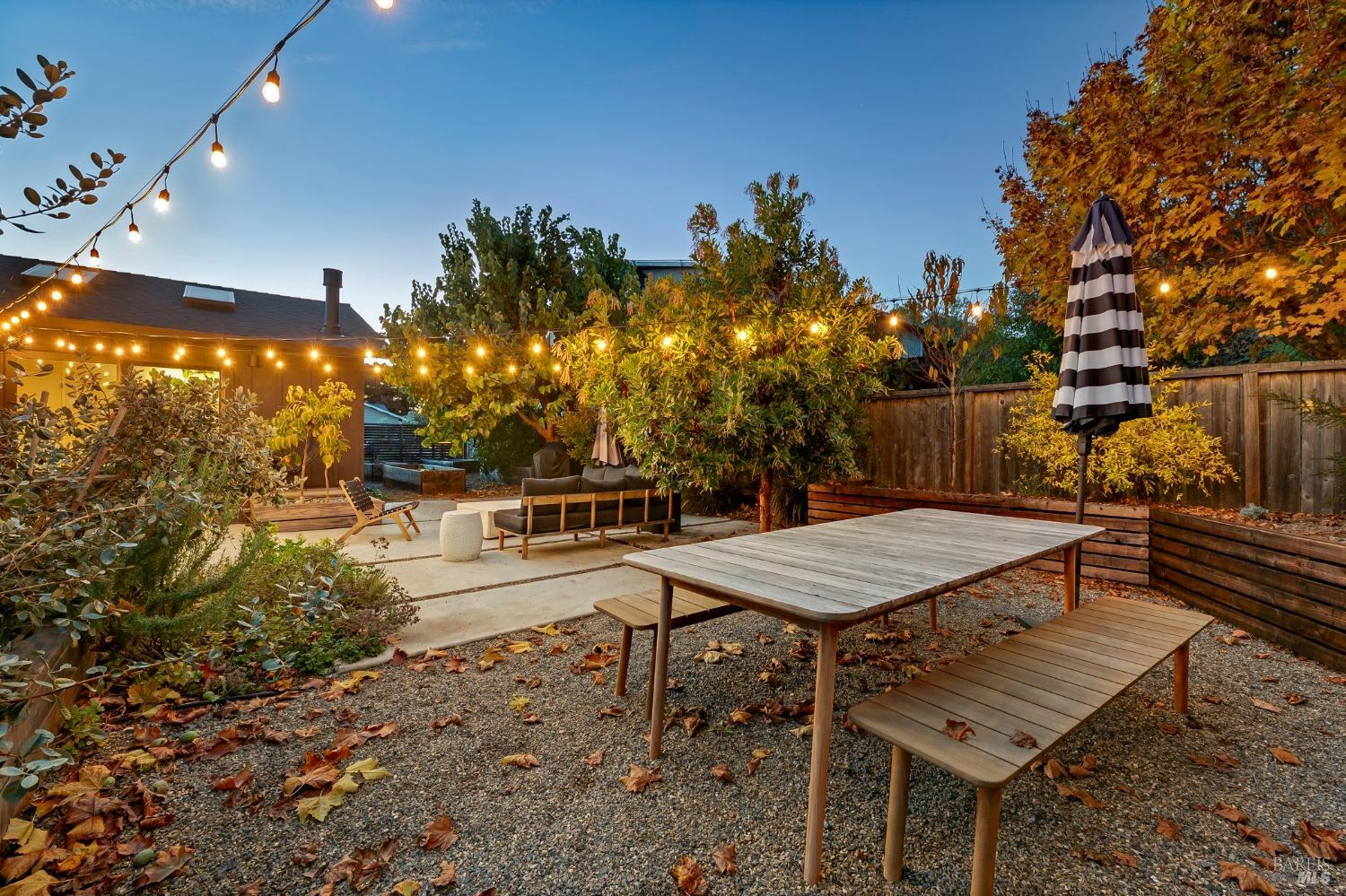 471 Pleasant Hill Avenue N