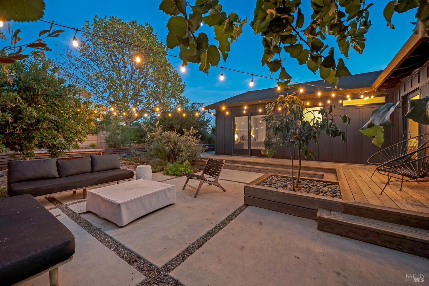 471 Pleasant Hill Avenue N