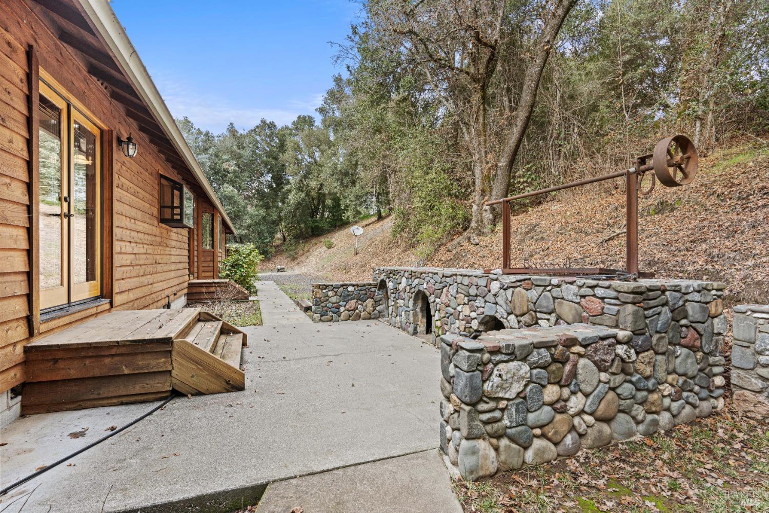 8250 Vineyard Oaks Dr