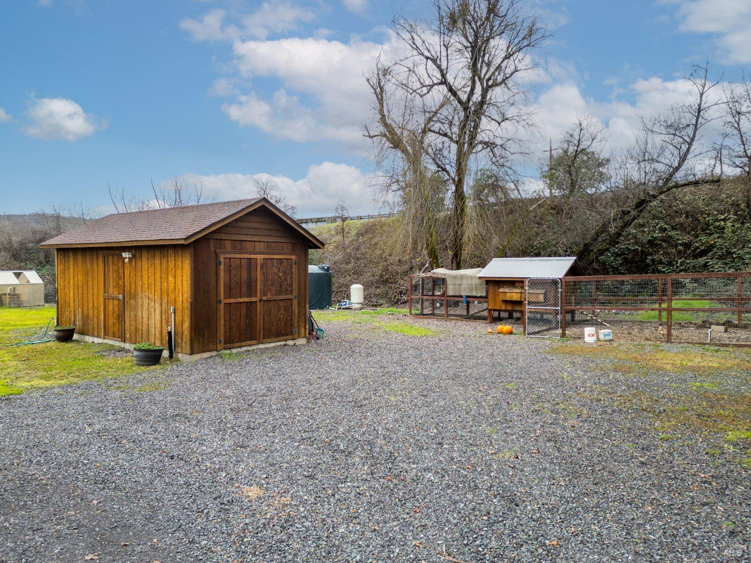 8250 Vineyard Oaks Dr