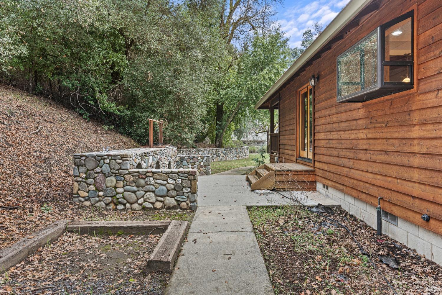 8250 Vineyard Oaks Dr