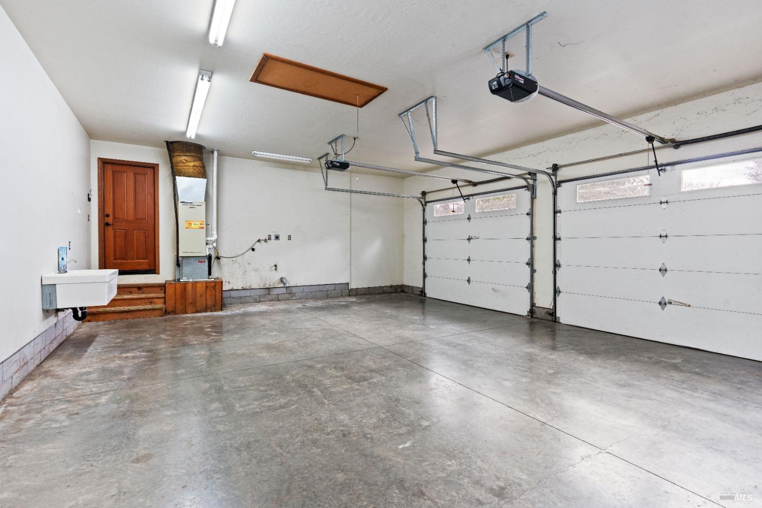 8250 Vineyard Oaks Dr