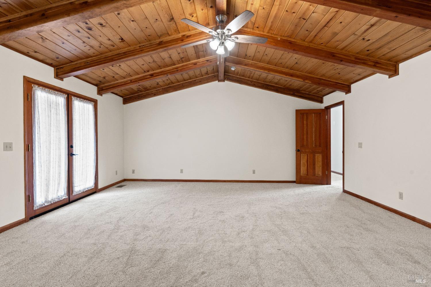 8250 Vineyard Oaks Dr