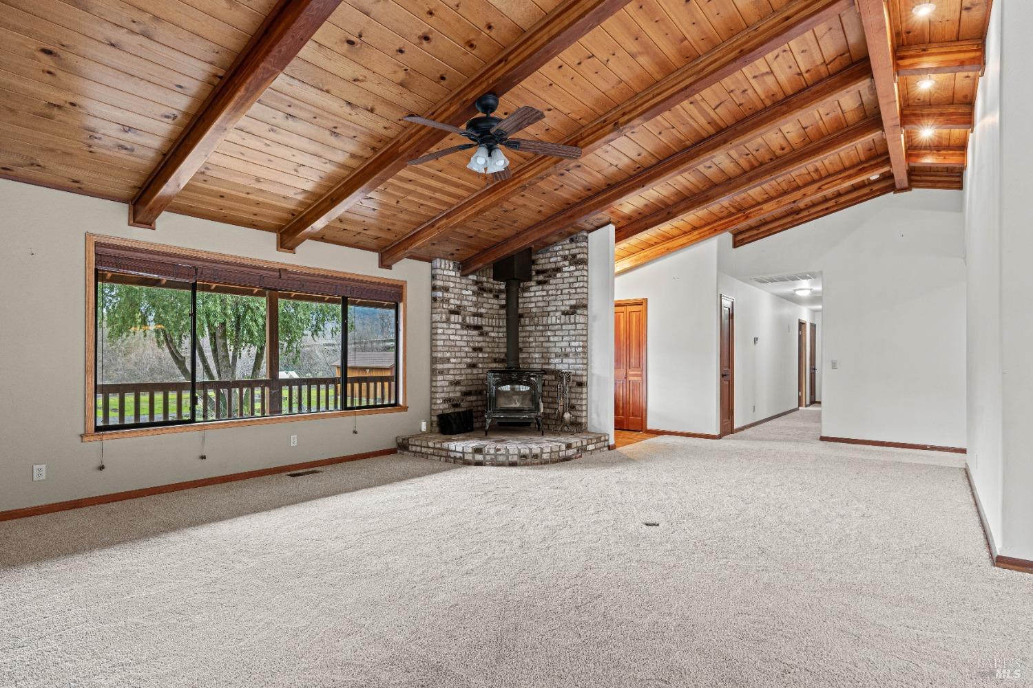 8250 Vineyard Oaks Dr