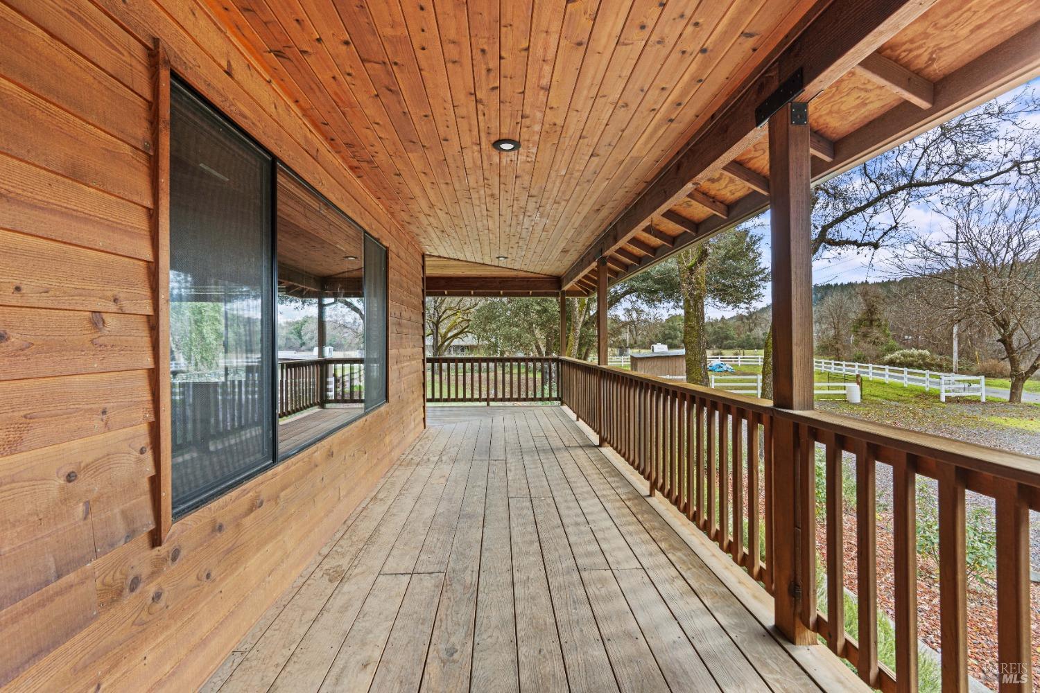 8250 Vineyard Oaks Dr