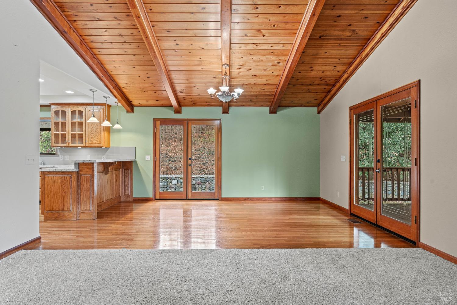 8250 Vineyard Oaks Dr