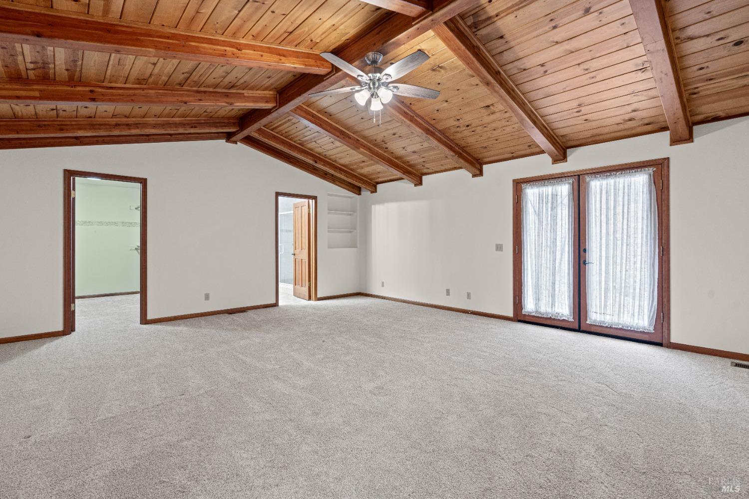 8250 Vineyard Oaks Dr