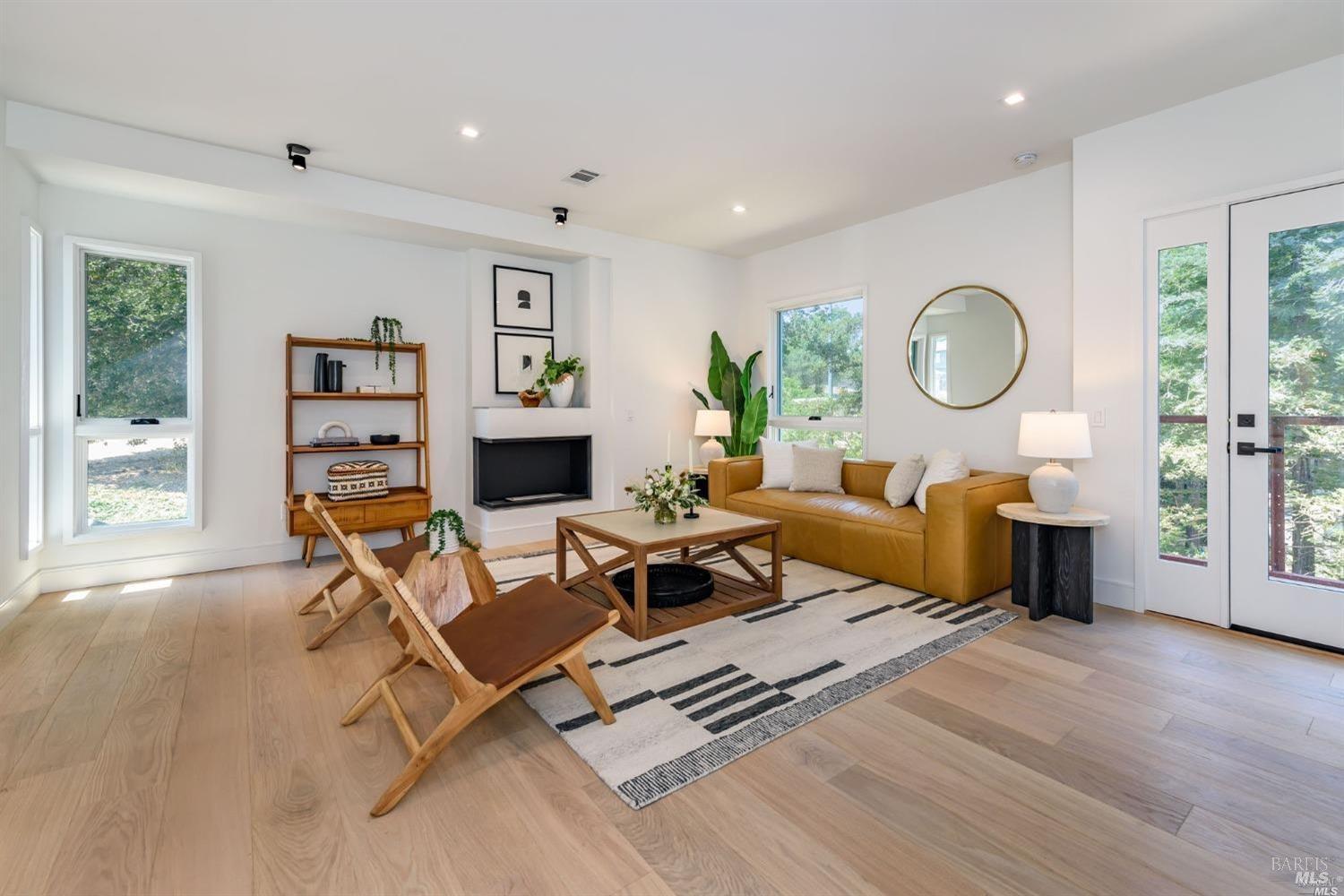 1076 Foster Road