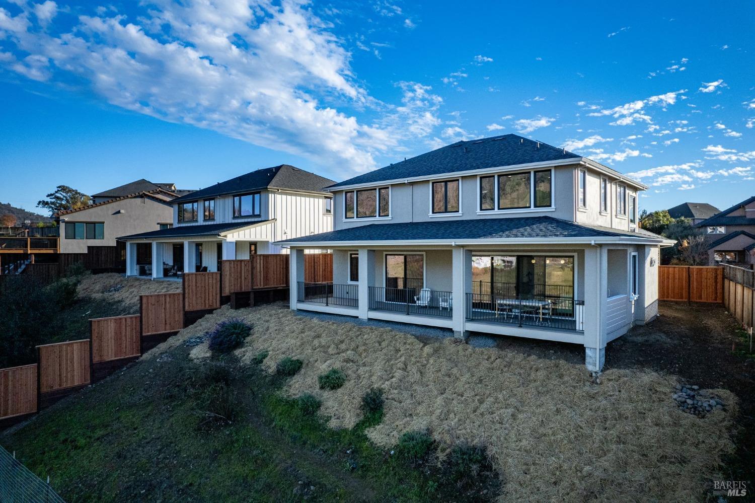 5903 Mountain Hawk Dr