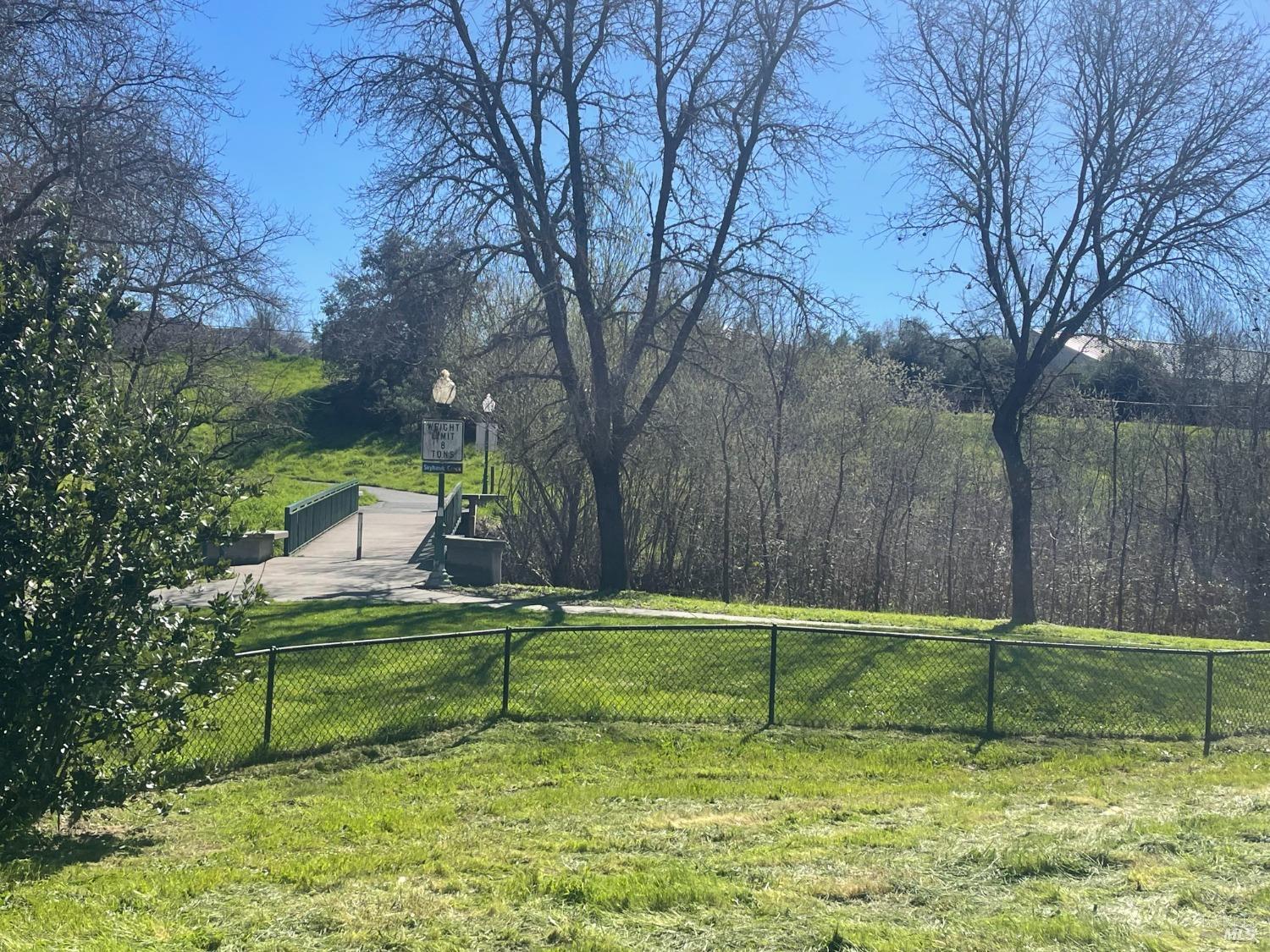 5903 Mountain Hawk Dr