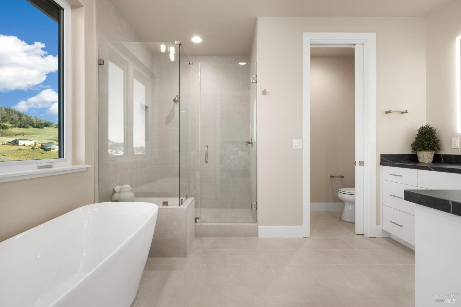 5903 Mountain Hawk Dr