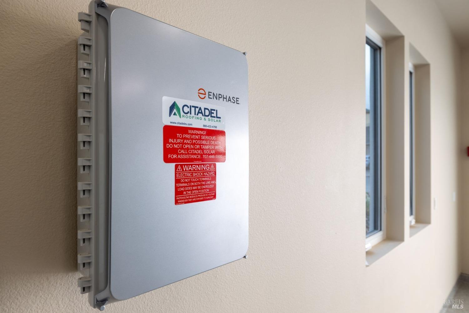 5903 Mountain Hawk Dr