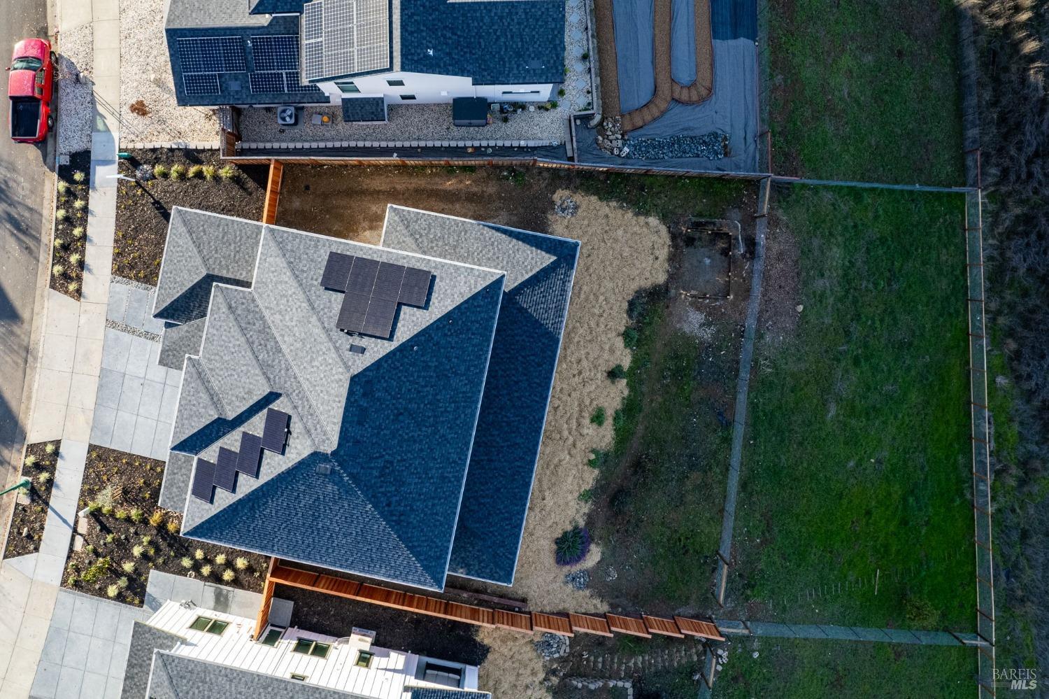 5903 Mountain Hawk Dr