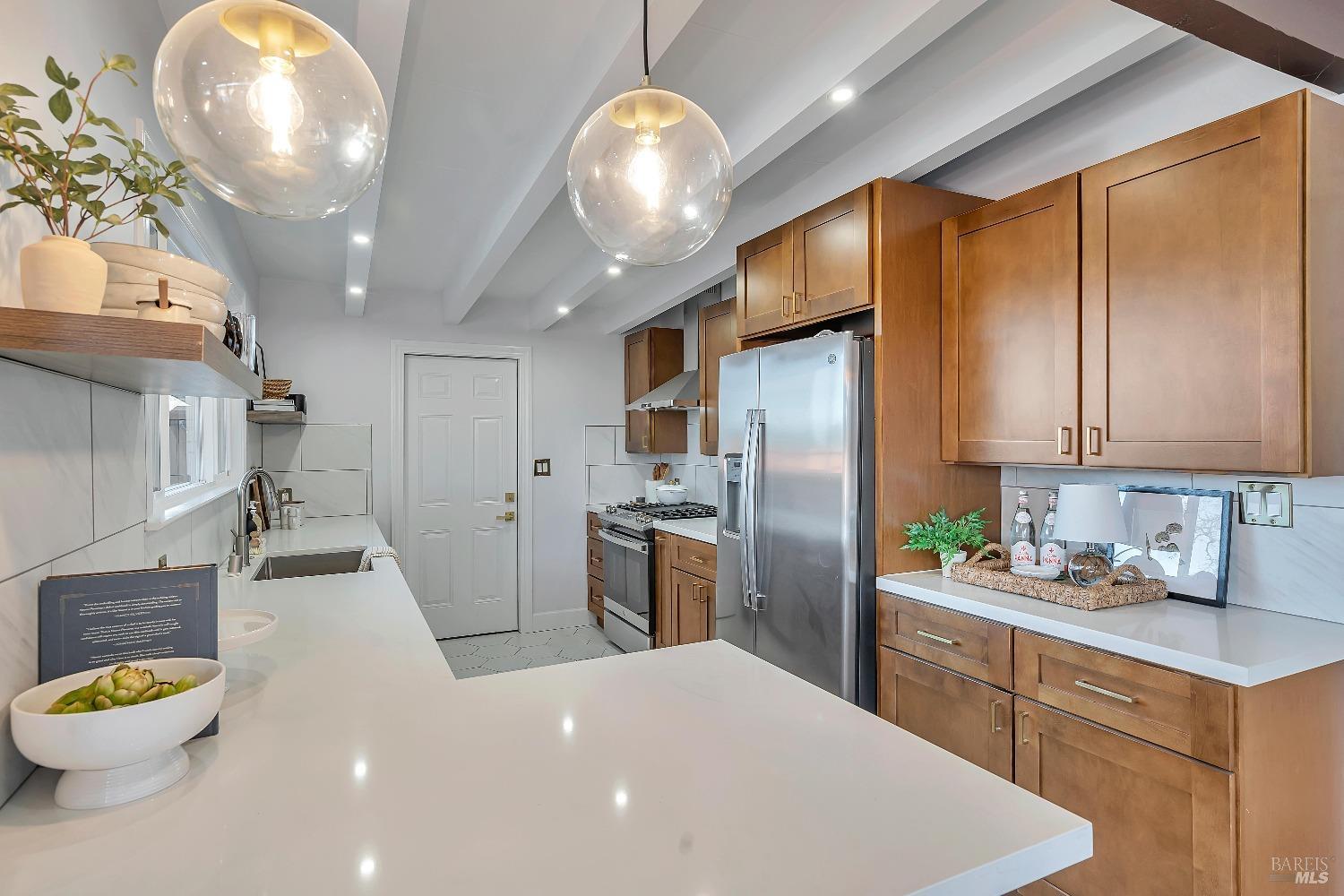 1271 Leafwood Heights