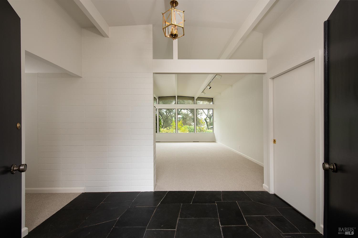 716 University Street