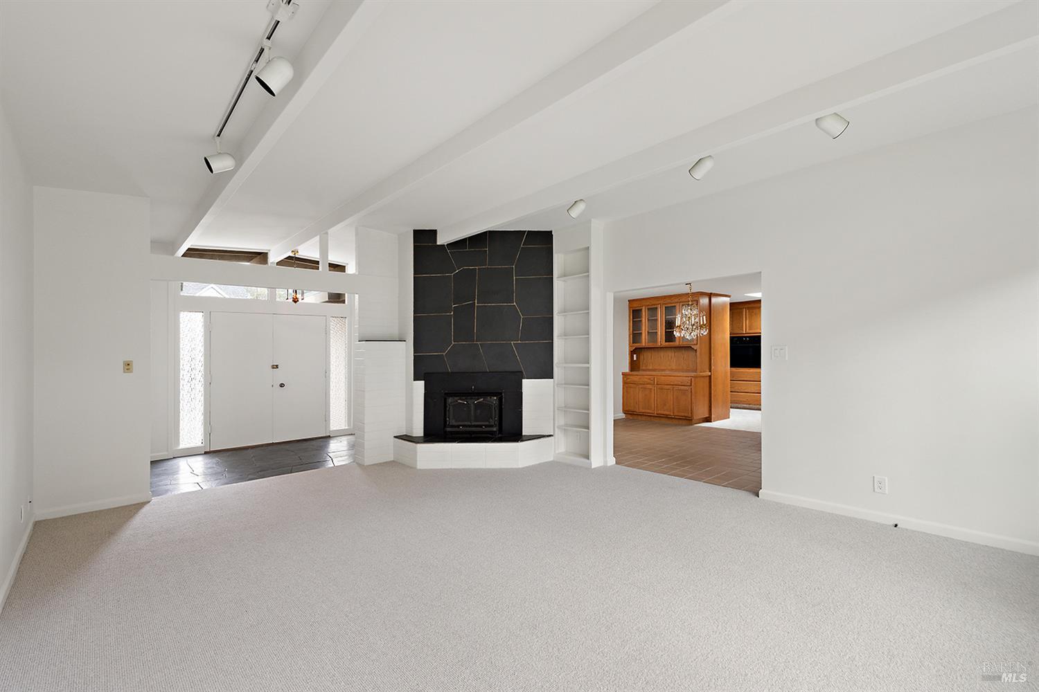 716 University Street