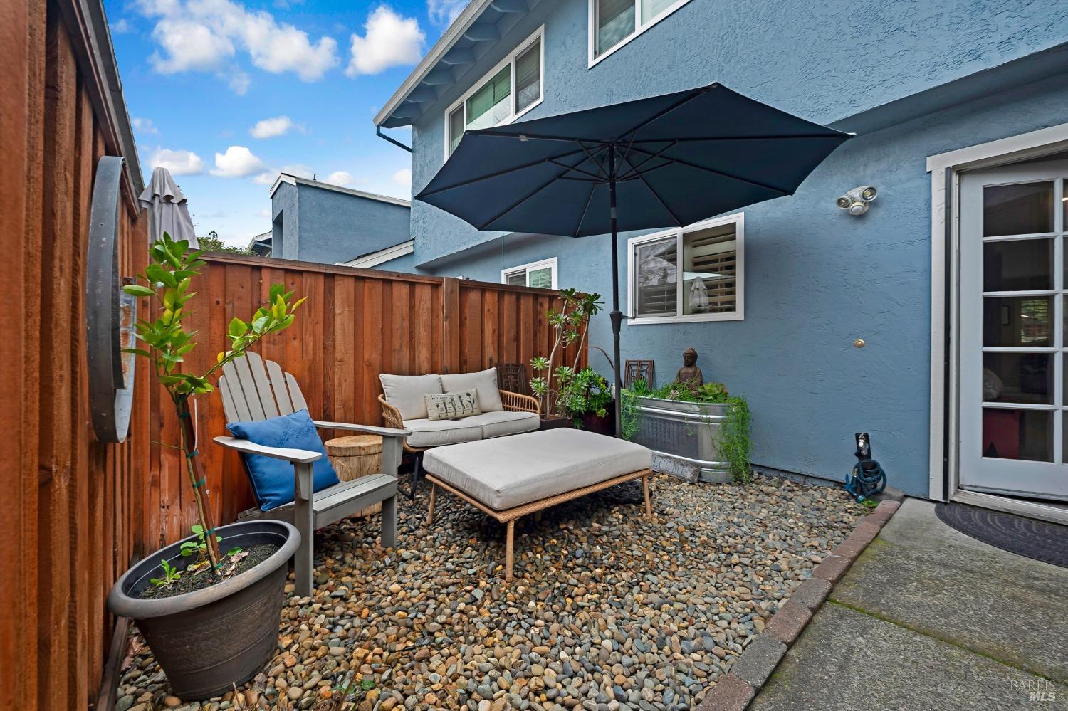 639 Racquet Club Circle