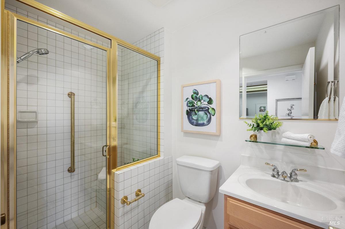 400 Deer Valley Road Unit: 5D