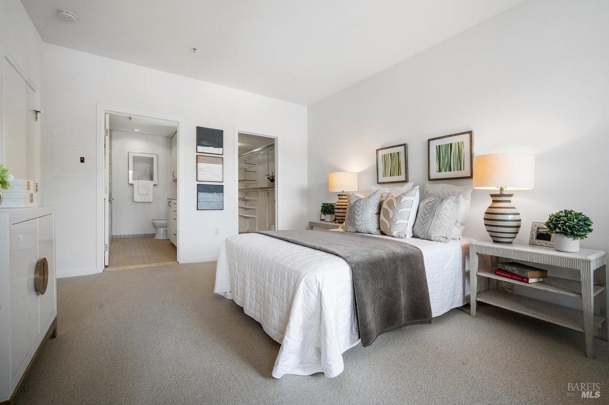 400 Deer Valley Road Unit: 5D