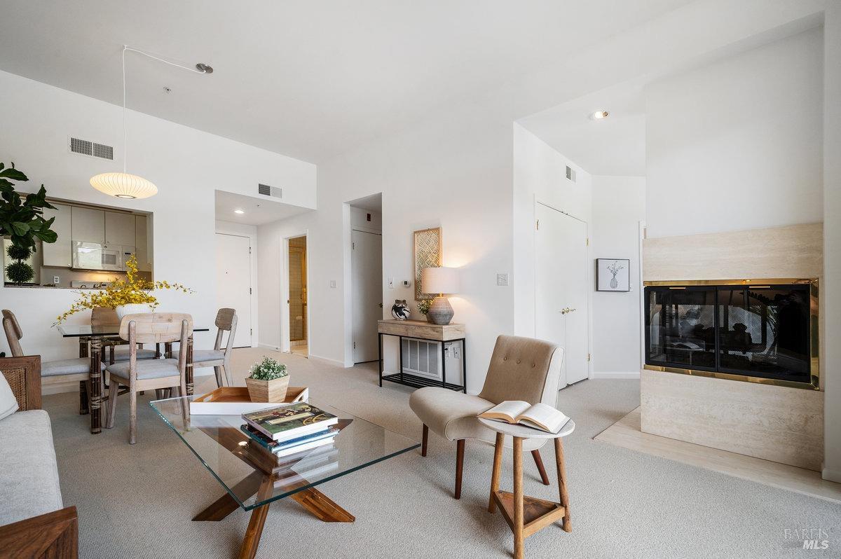 400 Deer Valley Road Unit: 5D