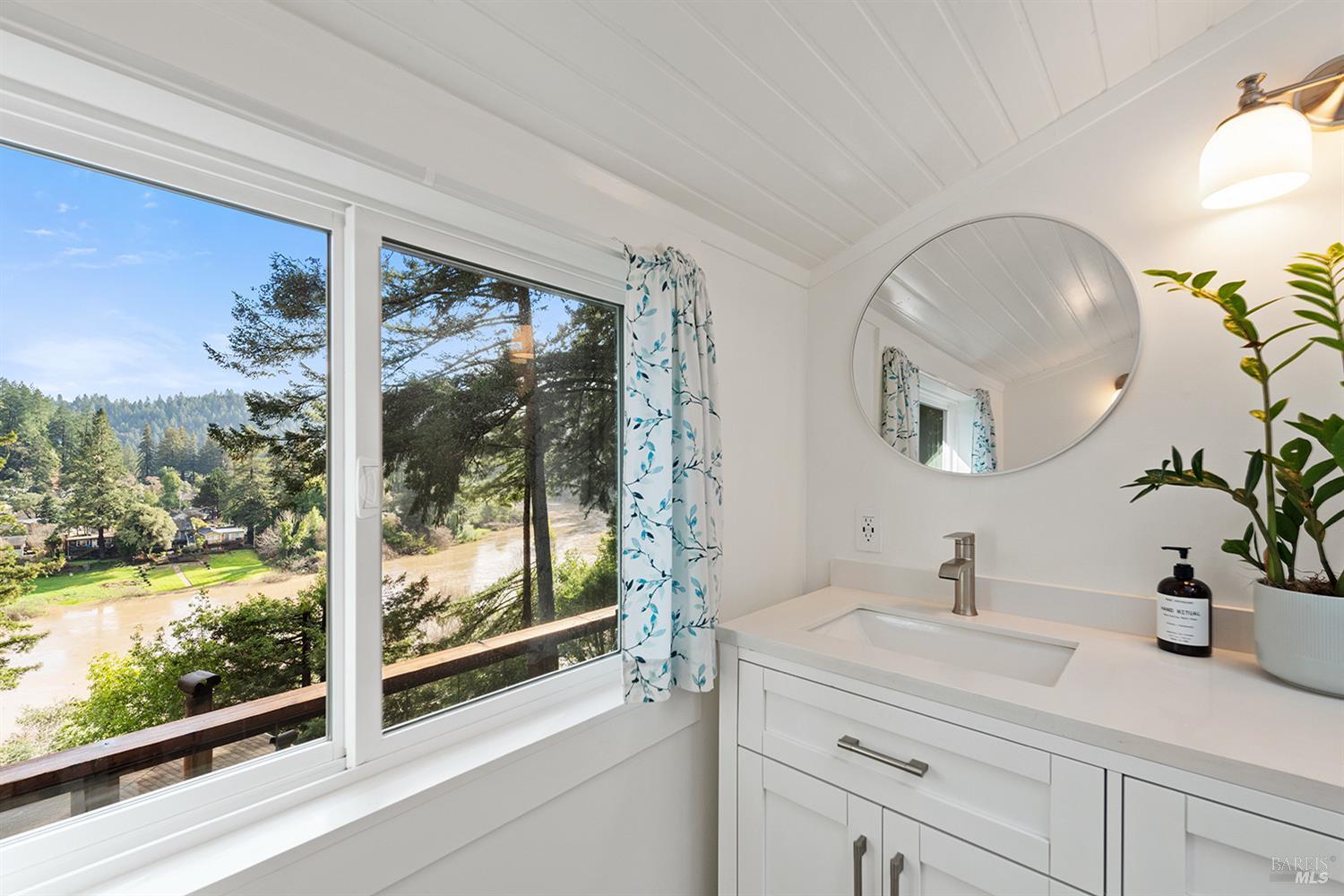 17565 Old Monte Rio Rd