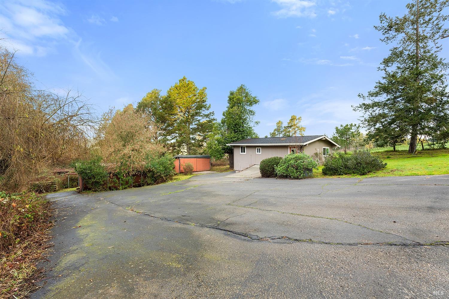 11820 Barnett Valley Rd