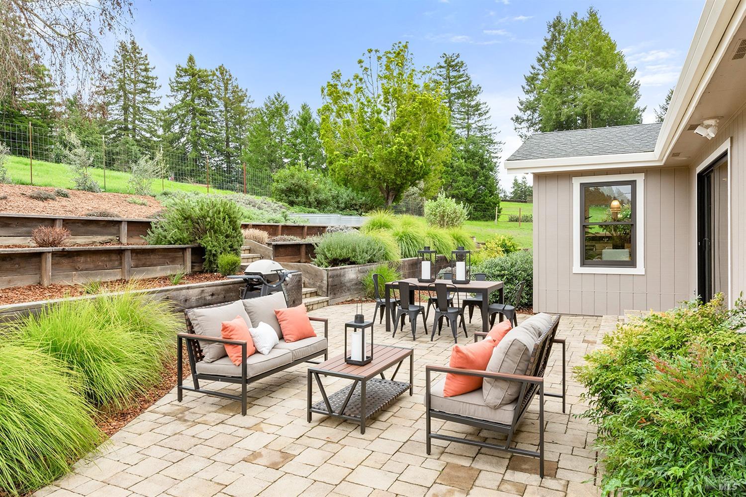 11820 Barnett Valley Rd