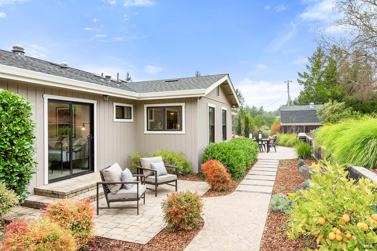 11820 Barnett Valley Rd