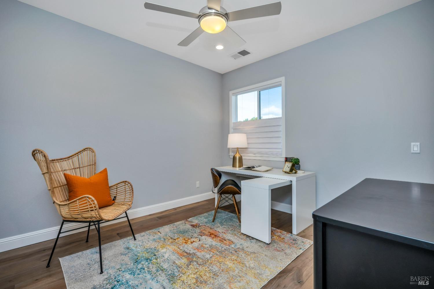 1806 Bella Vista Way