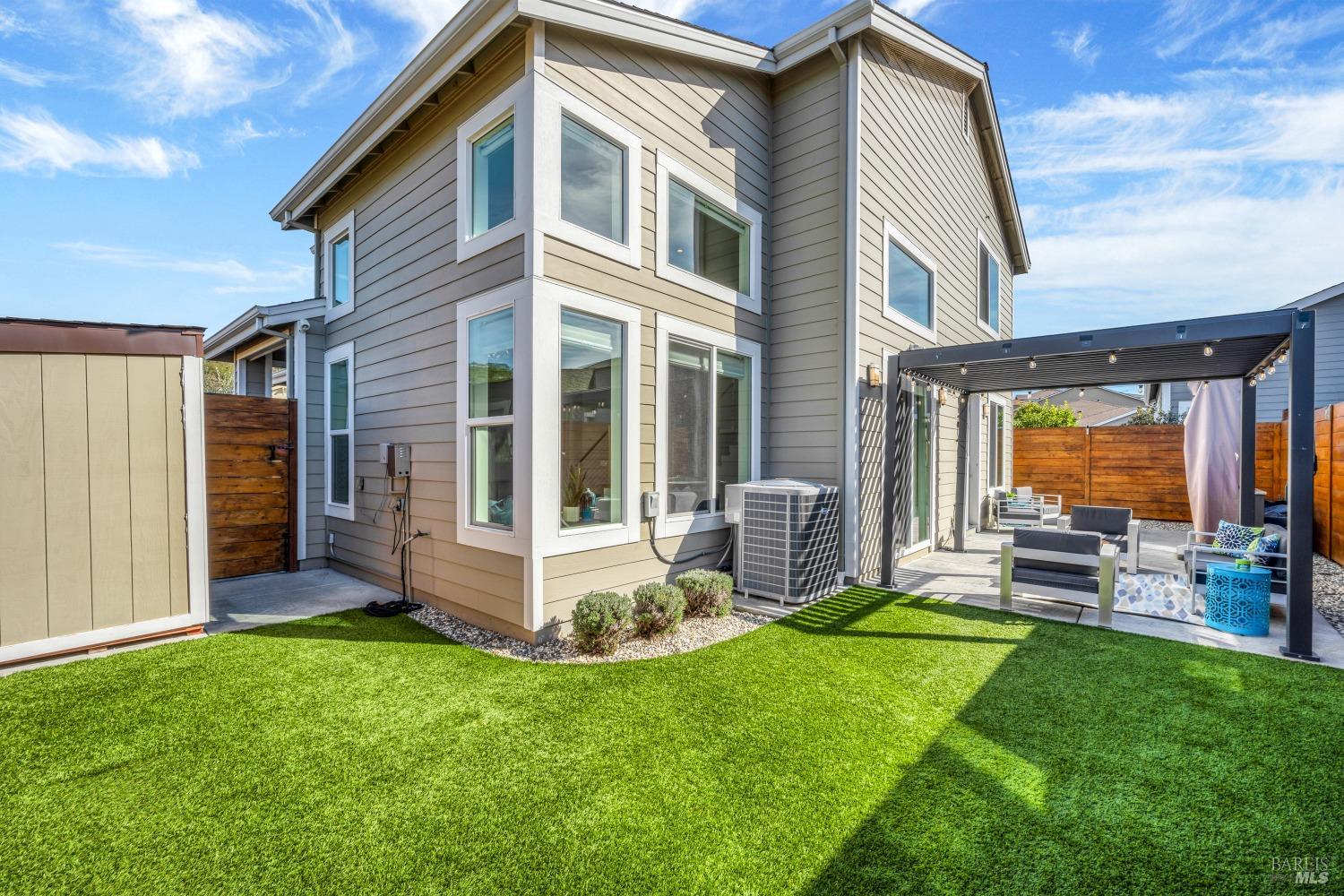 1806 Bella Vista Way