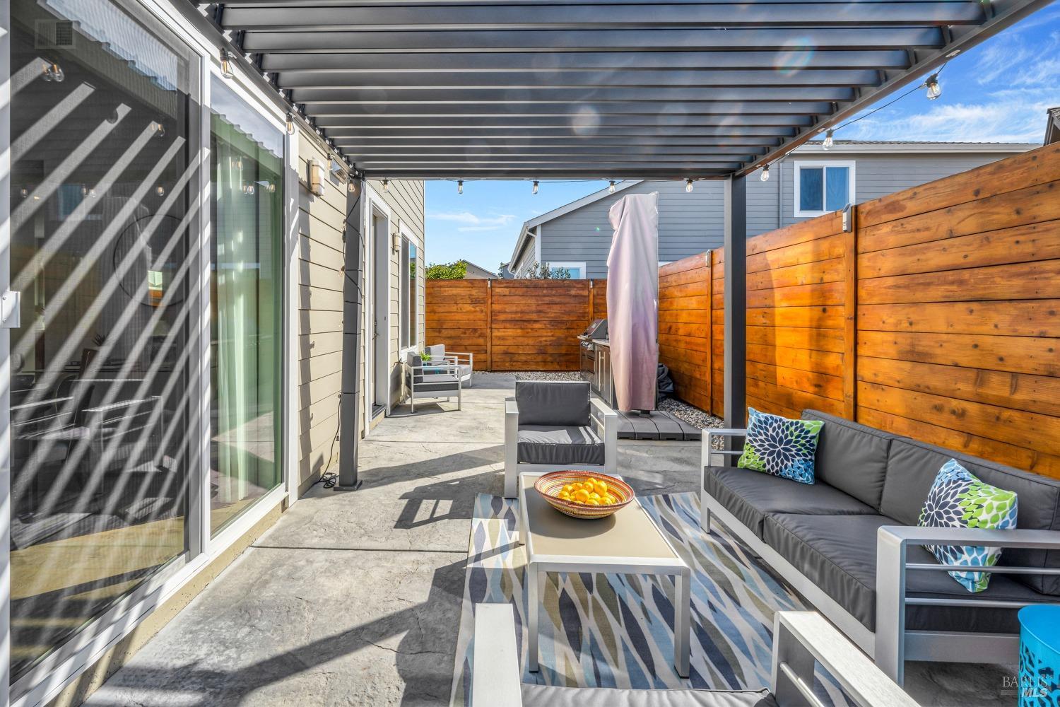 1806 Bella Vista Way