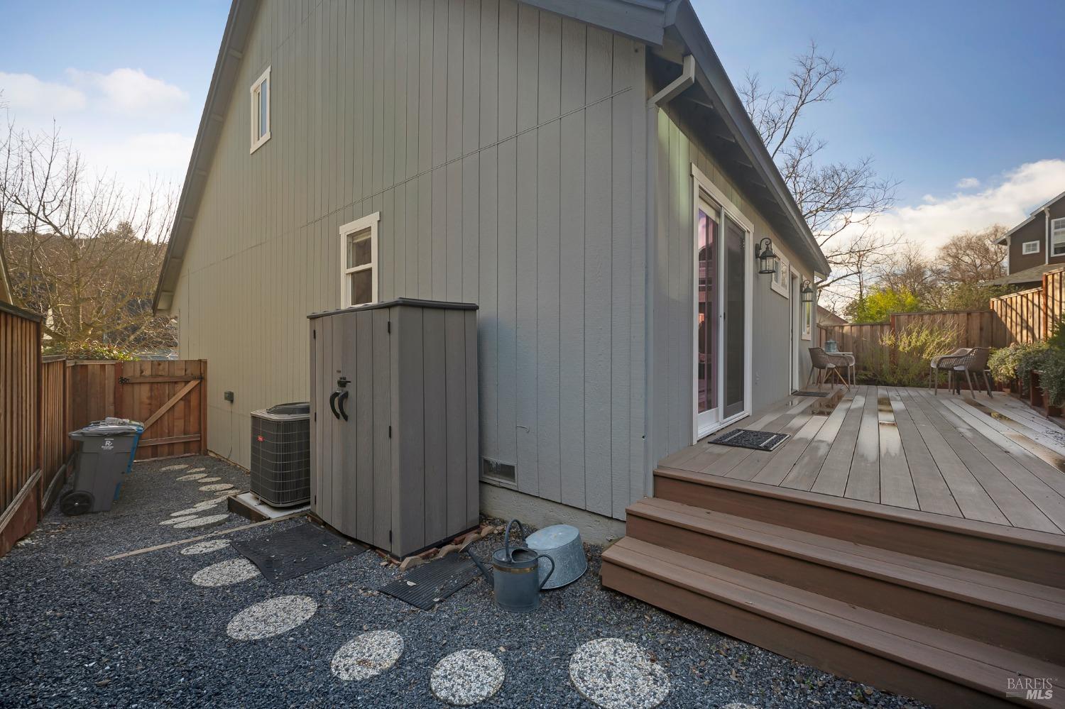 1635 Neotomas Avenue