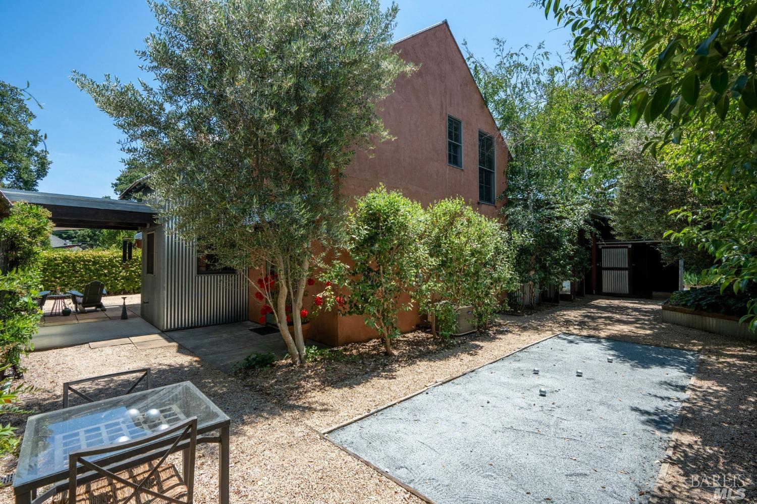 1670 Spring Street
