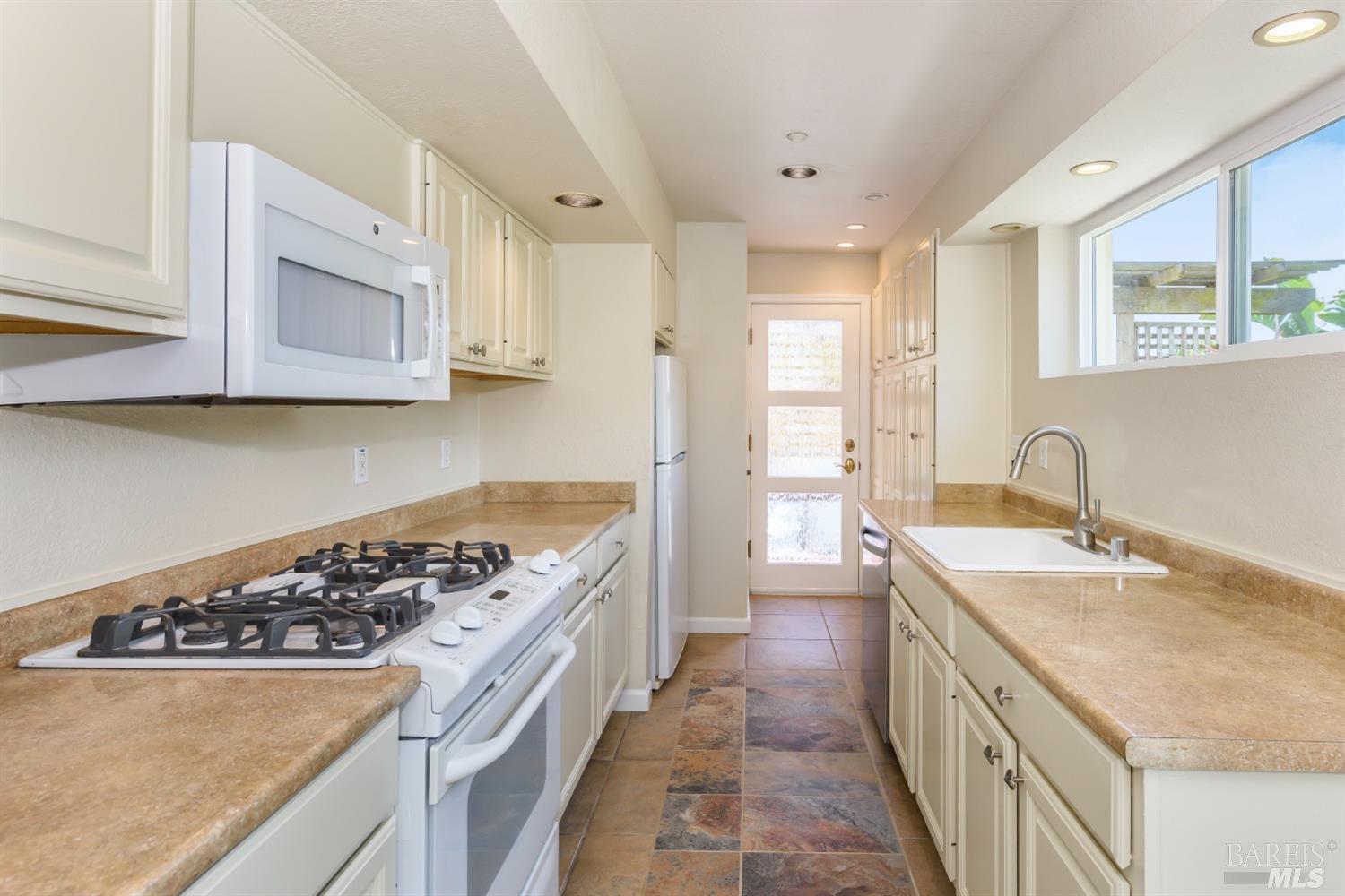 120 Solano Street Unit: B