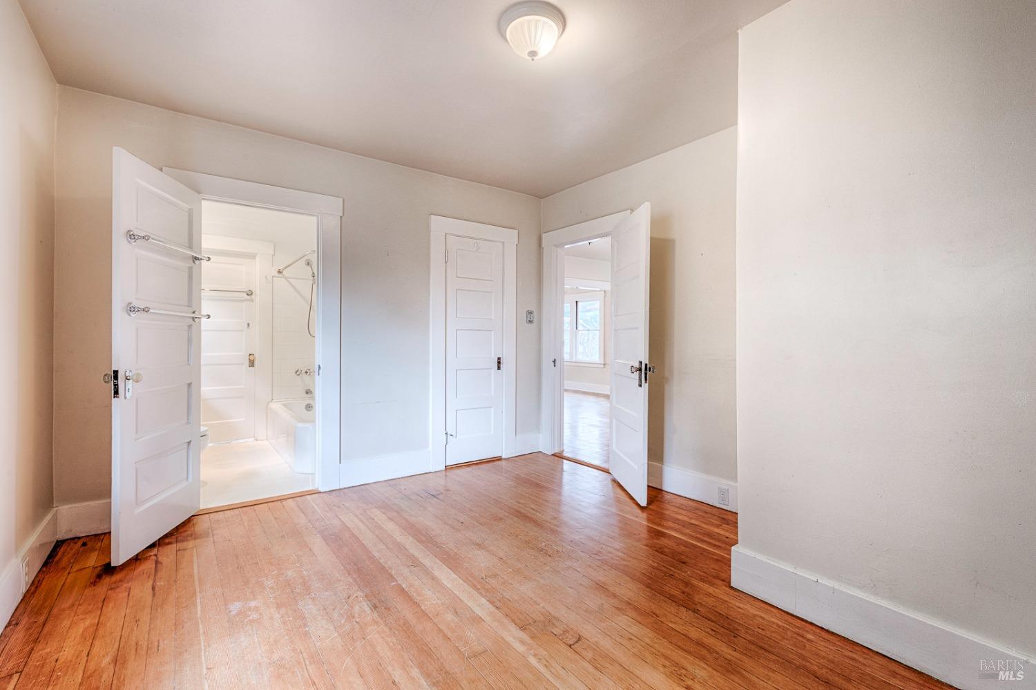921 Orchard St