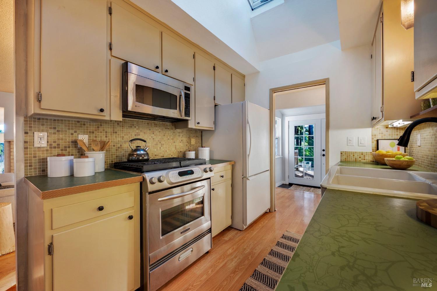 5911 Van Keppel Road