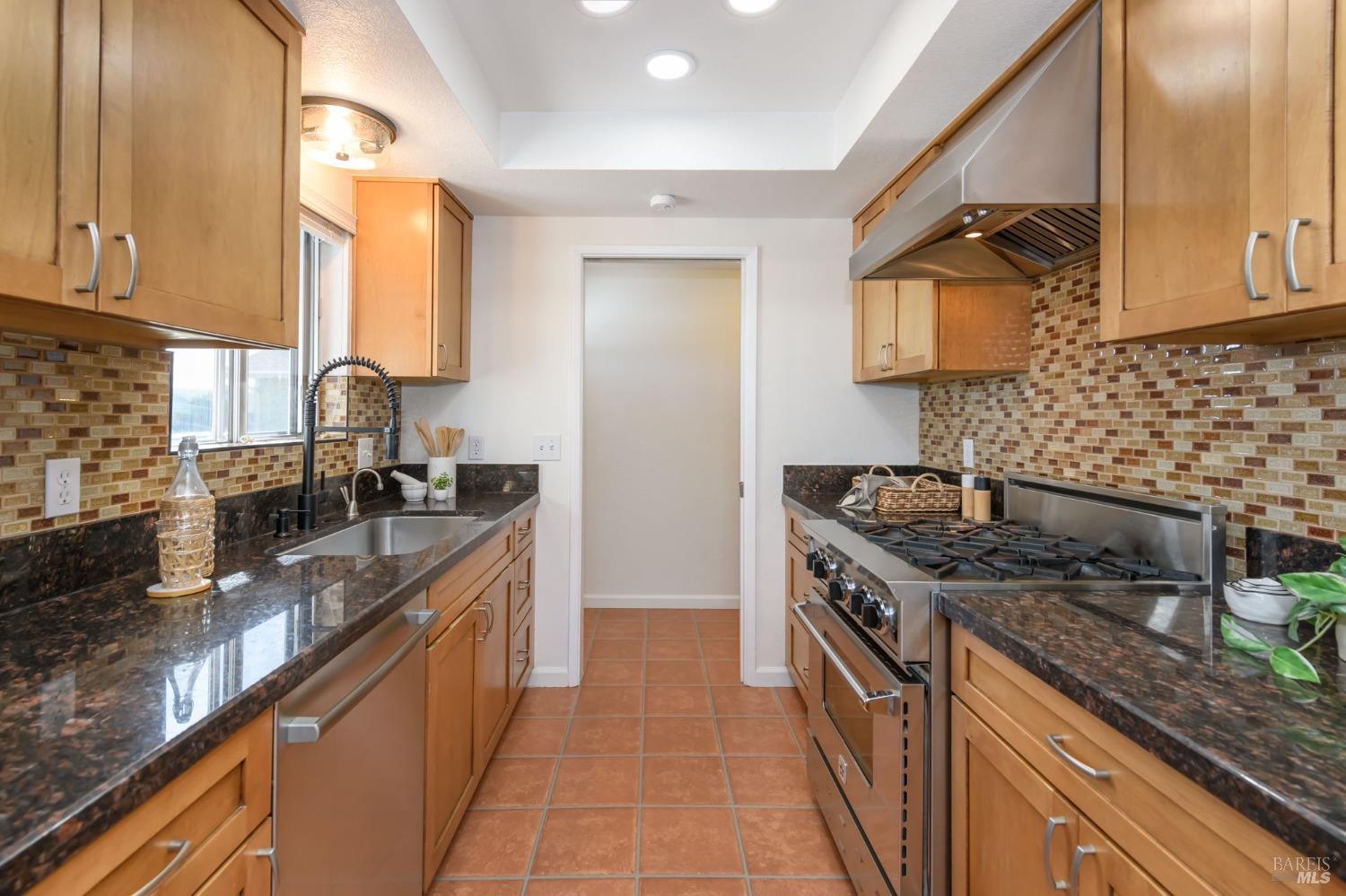 2013 Harrison Street